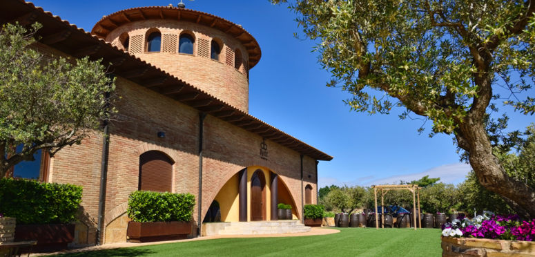 Vista exterior de la bodega